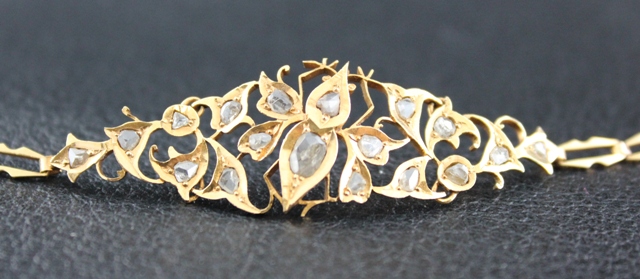 (image for) THE ANTIQUE INTAN GOLD BRACELET